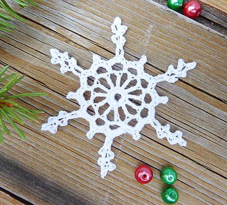 Háčkovaná ozdoba na stromček- vločka,