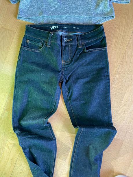 Rifle vans + sveter hm, 152