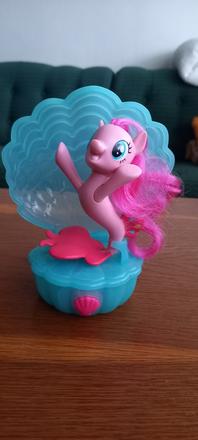 My little pony s mušľou,