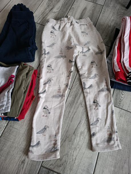 Balík 122 teplaky, 122–134