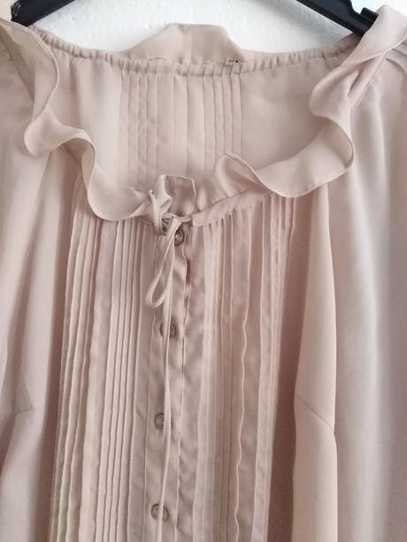 Krásna polopriehľadná blúzka 36/38, m