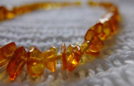 Jantárový náhrdelník pre dieťa, 