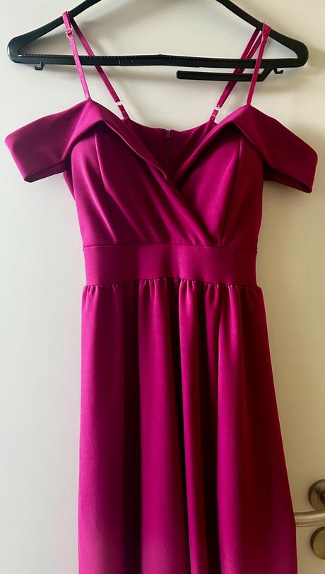 Krásne plesové šaty/na stužkovú, s