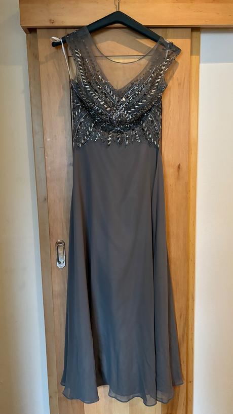 Plesové dlhé šaty, m