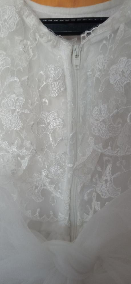 Šaty spoločenské, alebo na 1. sv. prijímanie, 140