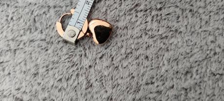 Náušnice z chirurgickej ocele, 