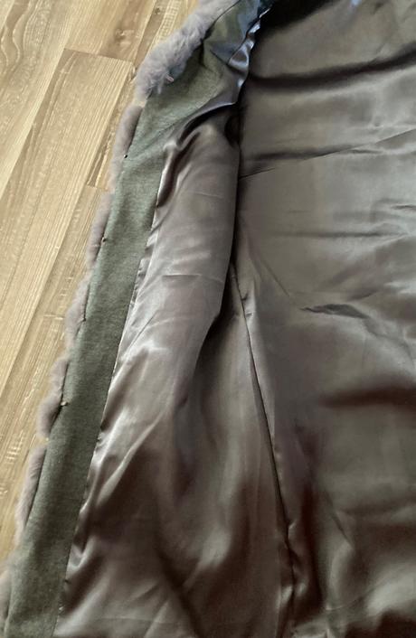 Kožušinová vesta darujem k nákupu, 