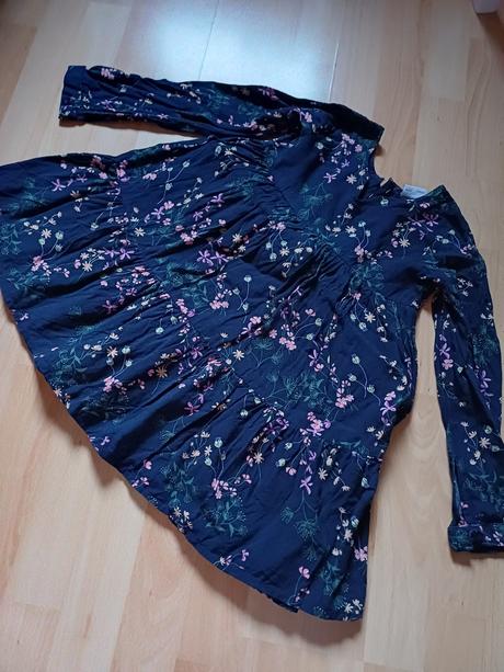 Krásne kvetované šaty 110/116, 110