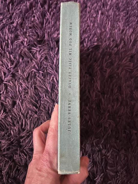 Jules verne - dvacet tisíc mil pod mořem,