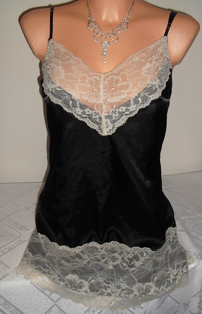 Elegantna satenova kosielka, m