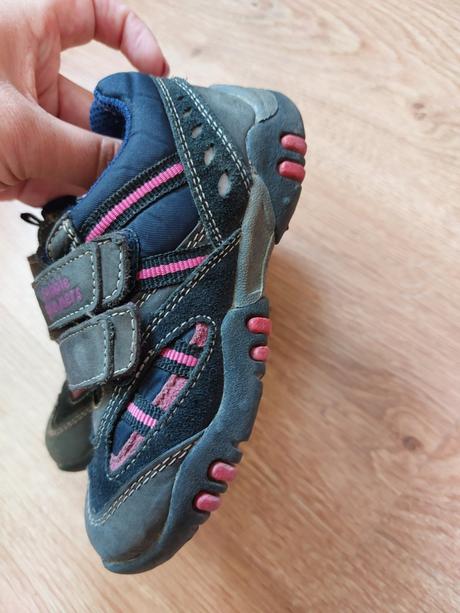 Tenisky na suchy zips, 24