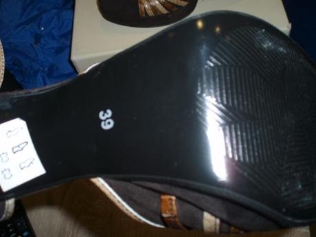 Spoločenská obuv na vysokom opätku, 25 eur, 39