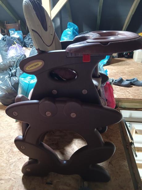 Jedálenská stolička, caretero