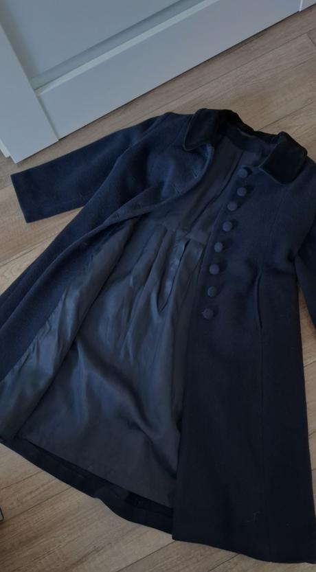 Elegantný vlnený kabátik, 110