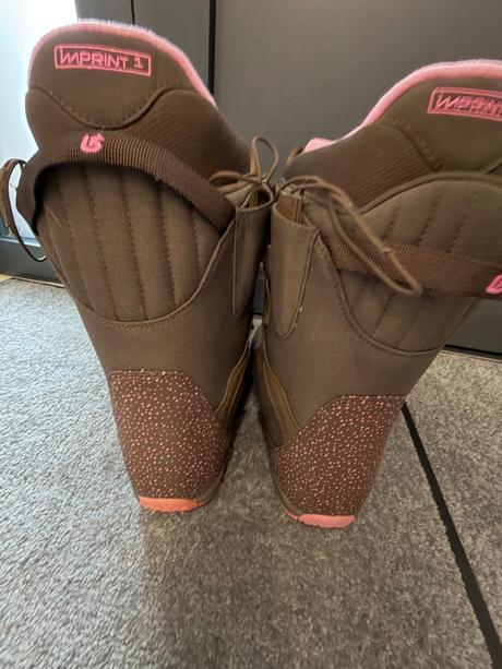 Burton snowboard topánky top stav 1x obuté, burton grom boa®,37