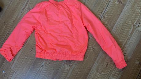 Dievčenská bomberka, 134