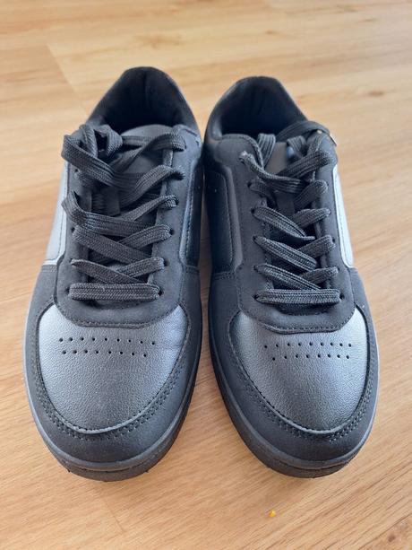 Nové tenisky, deichmann,40