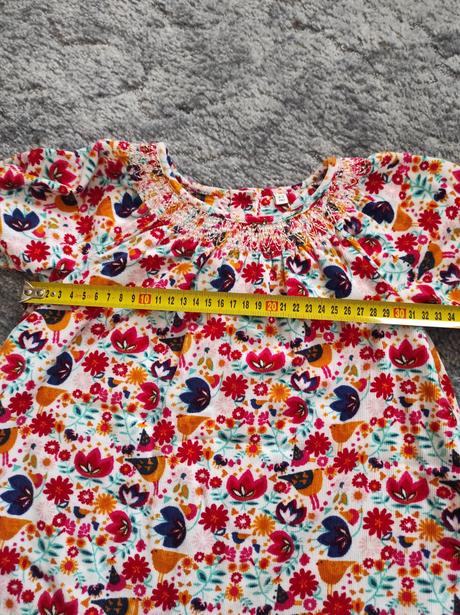 Menčestrové šaty, marks & spencer,98