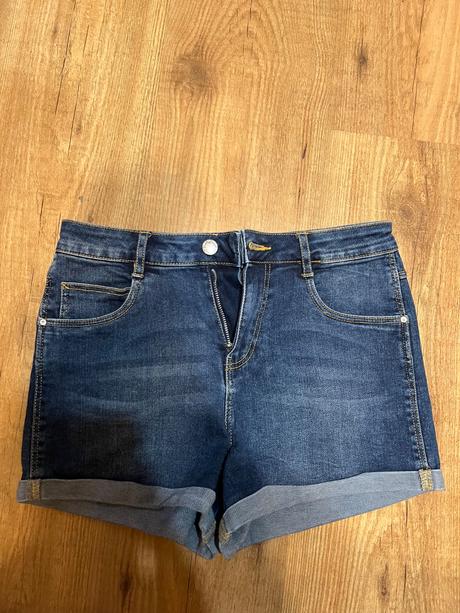 Šortky, zara,xs