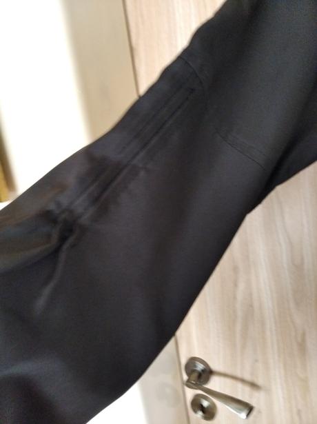 Tenší plášť, 36