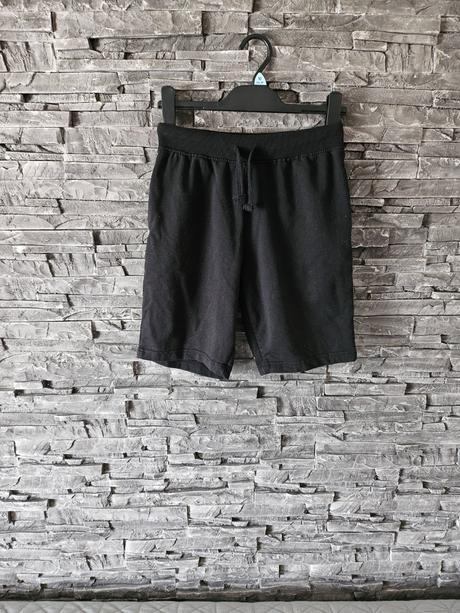 Chlapčenské kraťasy, 146