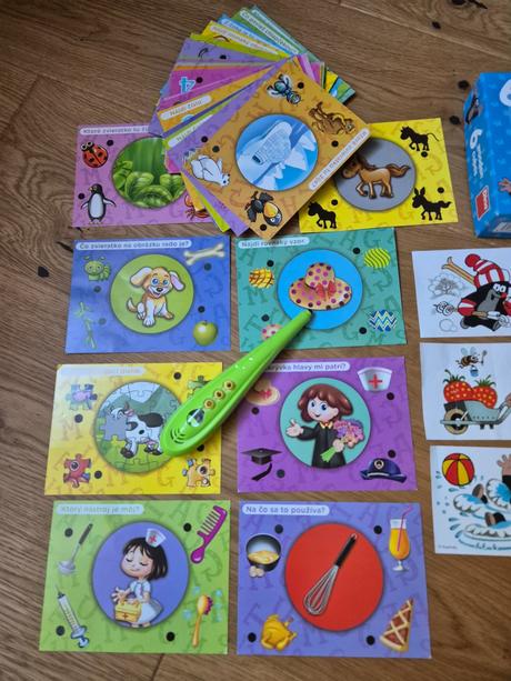 Drevené kocky + náučné kartičky sú perom, 