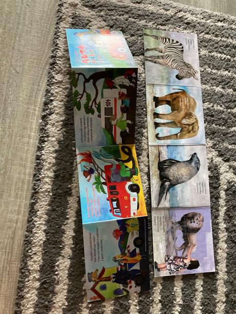 Leporelá állatkertben, autó parádé, 