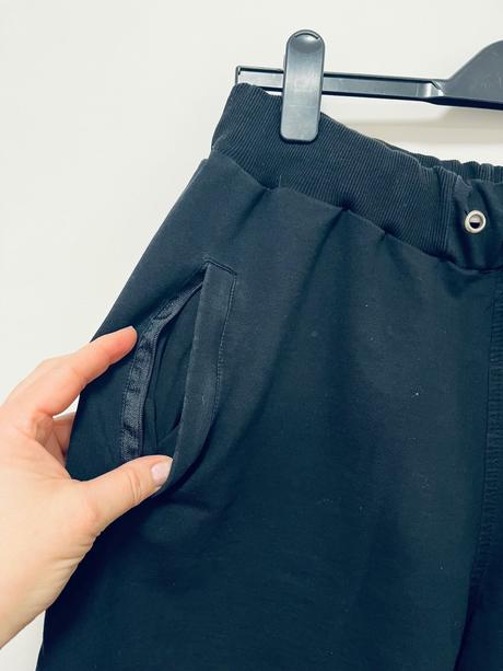 Pánske čierne teplákové šortky nike štýl  l, l