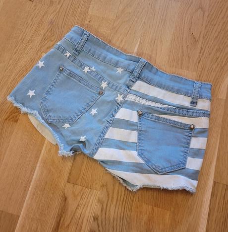 Šortky, kraťasy, džínsy, s