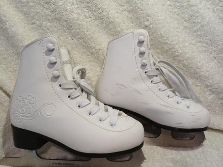 Korčule dievčenské beľ. 32, crowned,32