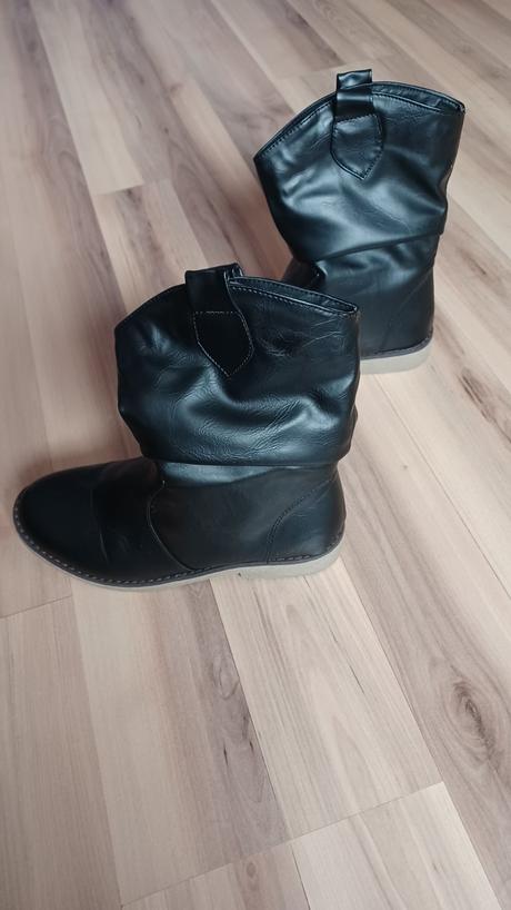 Čierne zateplené čižmy, 36