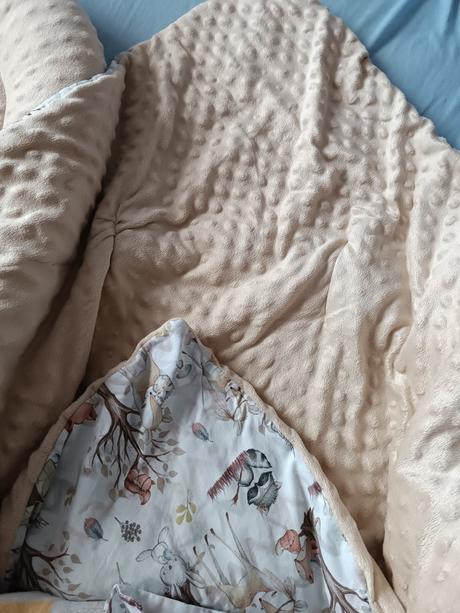 Hniezdo pre bábätká + zavinovačka + 2x deka,