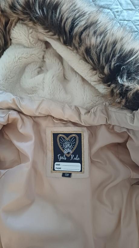 Vetrovka pre slečnu, 128