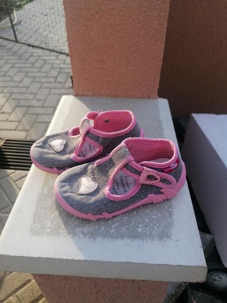 Dievčenské sandále, 23