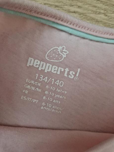 Pyzamo krátke 134/140 jahodky, pepperts,134