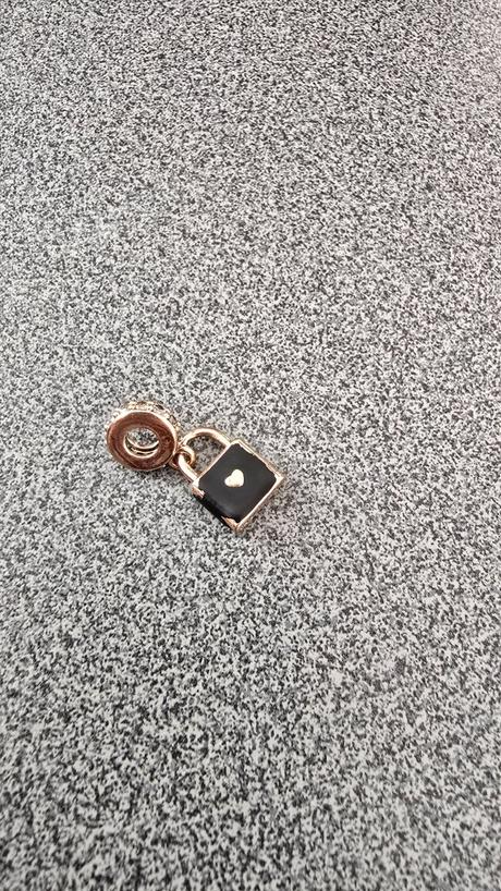 Pandora prívesok, pandora