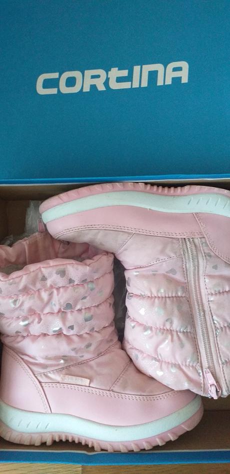 Snehule, deichmann,28