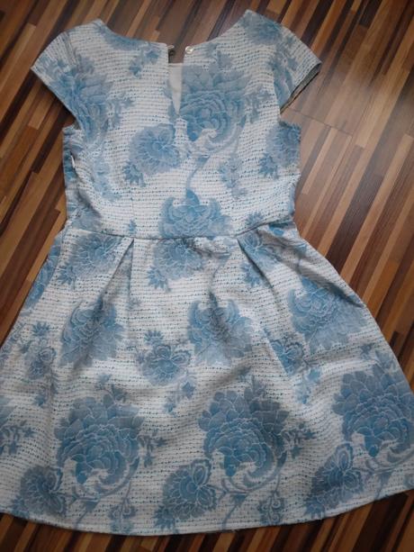 Šaty s kvetmi, f&f,116