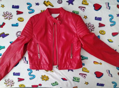 Červená bundička, bershka,m