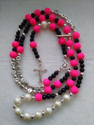 Ruženec s menom a dátumom, 