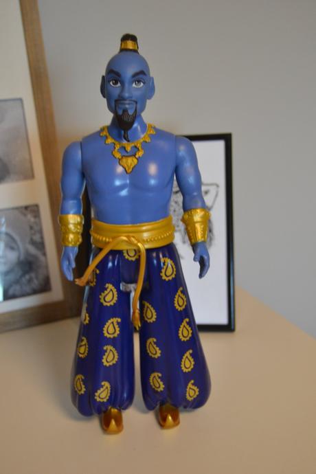 Spievajúci džin z rozprávky aladin (disney / hasbr,