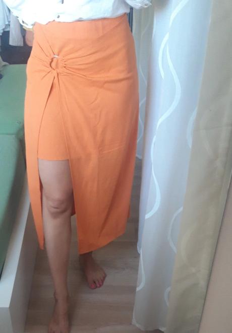 Asimeticka midi sukňa, s