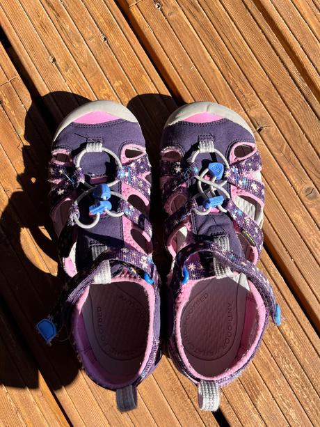 Sandalky do skoly, keen,37