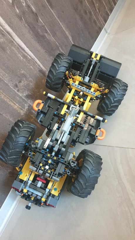 Lego technic 42081 volvo  kolesový nakladač, 