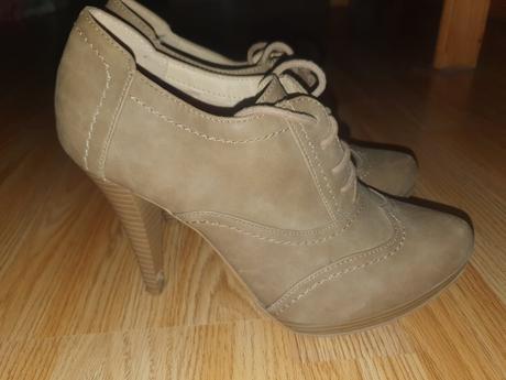 Dámske topánky na podpätku, 39