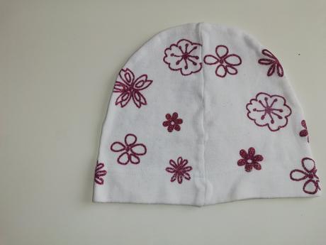 Čiapka s motýľom obv. 42cm, 92