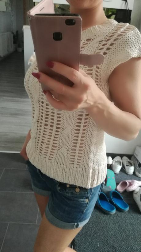 Velmi pekny pleteny top znacky atmosphere, atmosphere,m