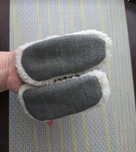 Capačky s ružovými srdiečkami a mašličkami, 