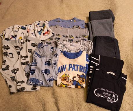 Balík oblečenia pre chlapca, 122–134