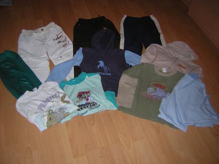 Balík vecí vel. 98/104, 104–116